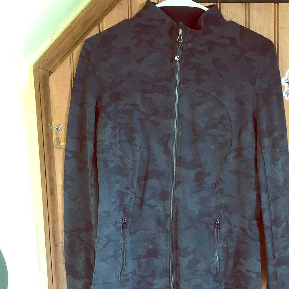 Lululemon full zip forme jacket